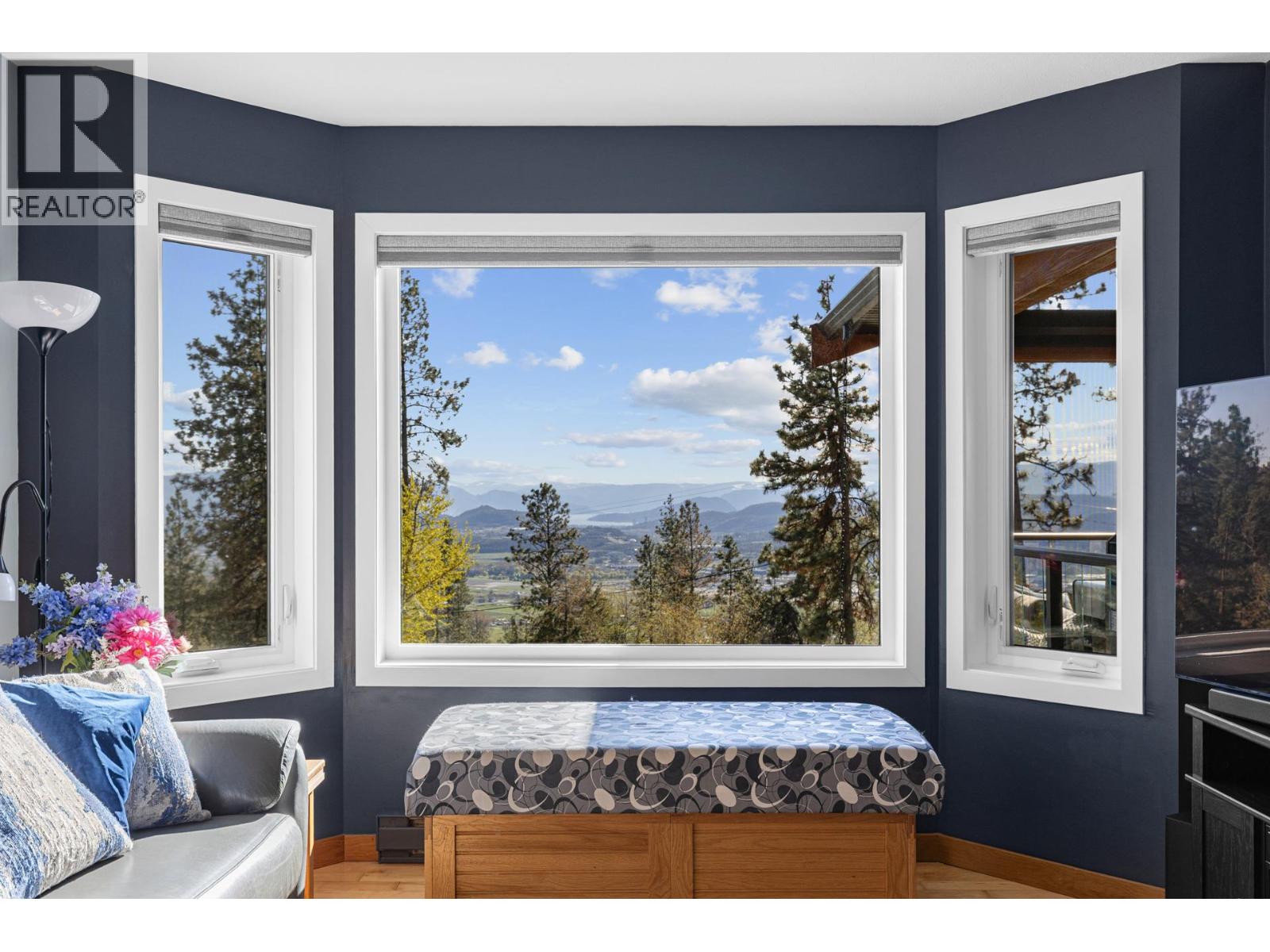  6025 Farmers Drive, Kelowna