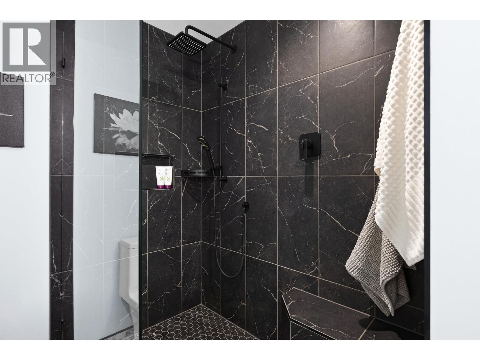  6025 Farmers Drive, Kelowna