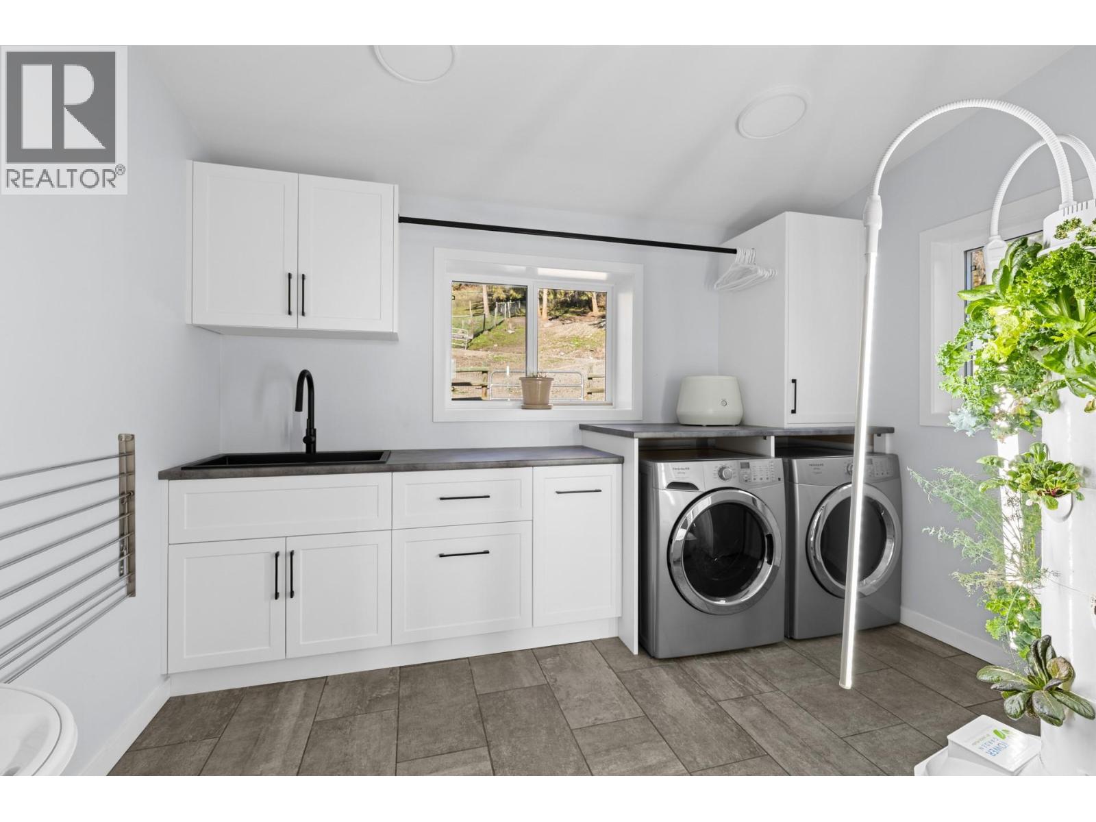  6025 Farmers Drive, Kelowna