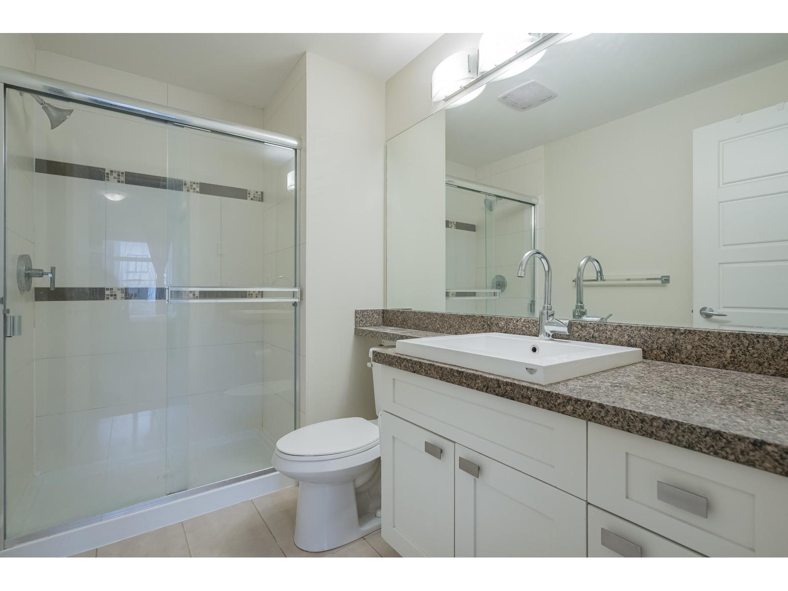 312 20062 FRASER HIGHWAY, Langley