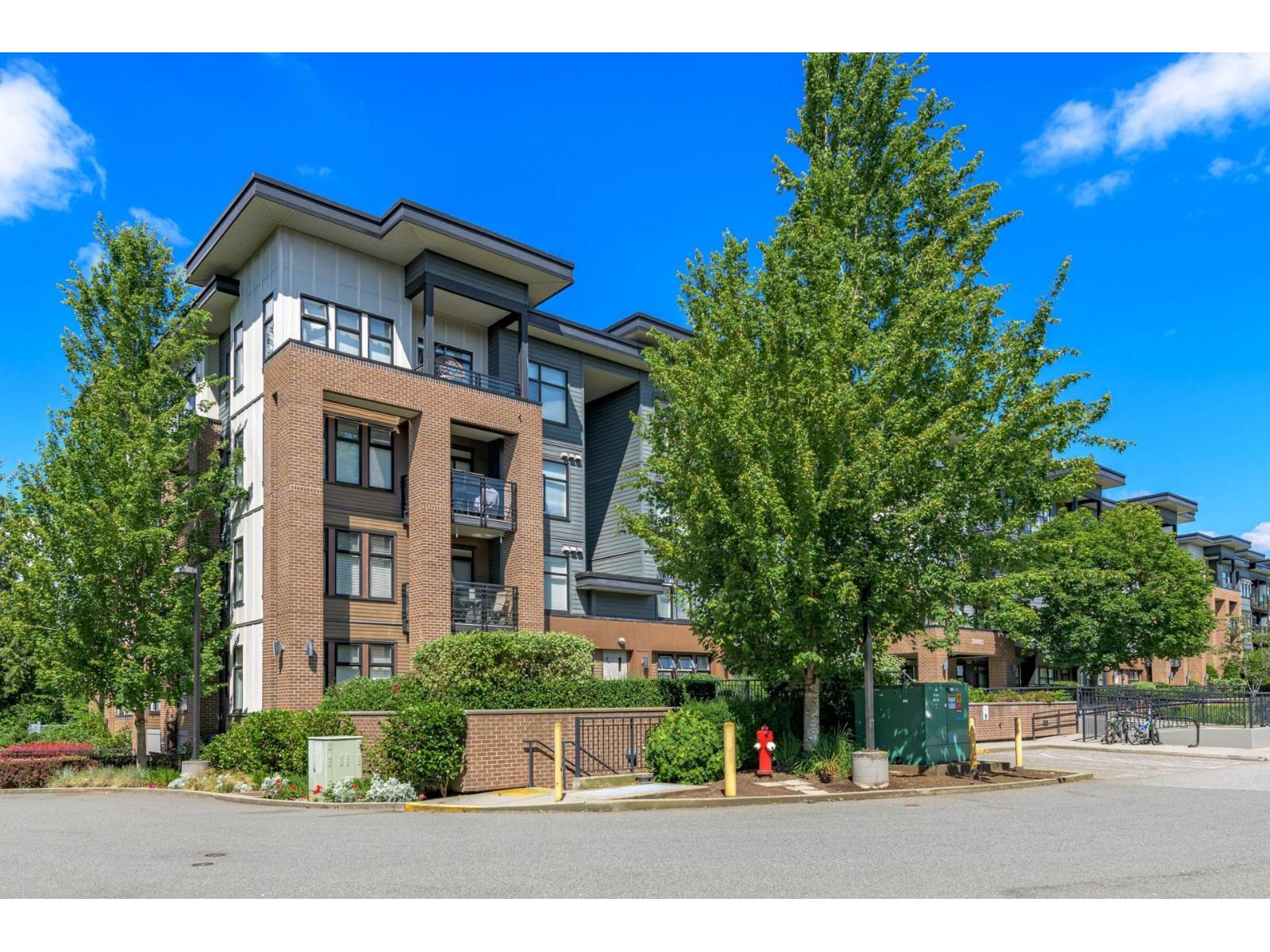 312 20062 FRASER HIGHWAY, Langley