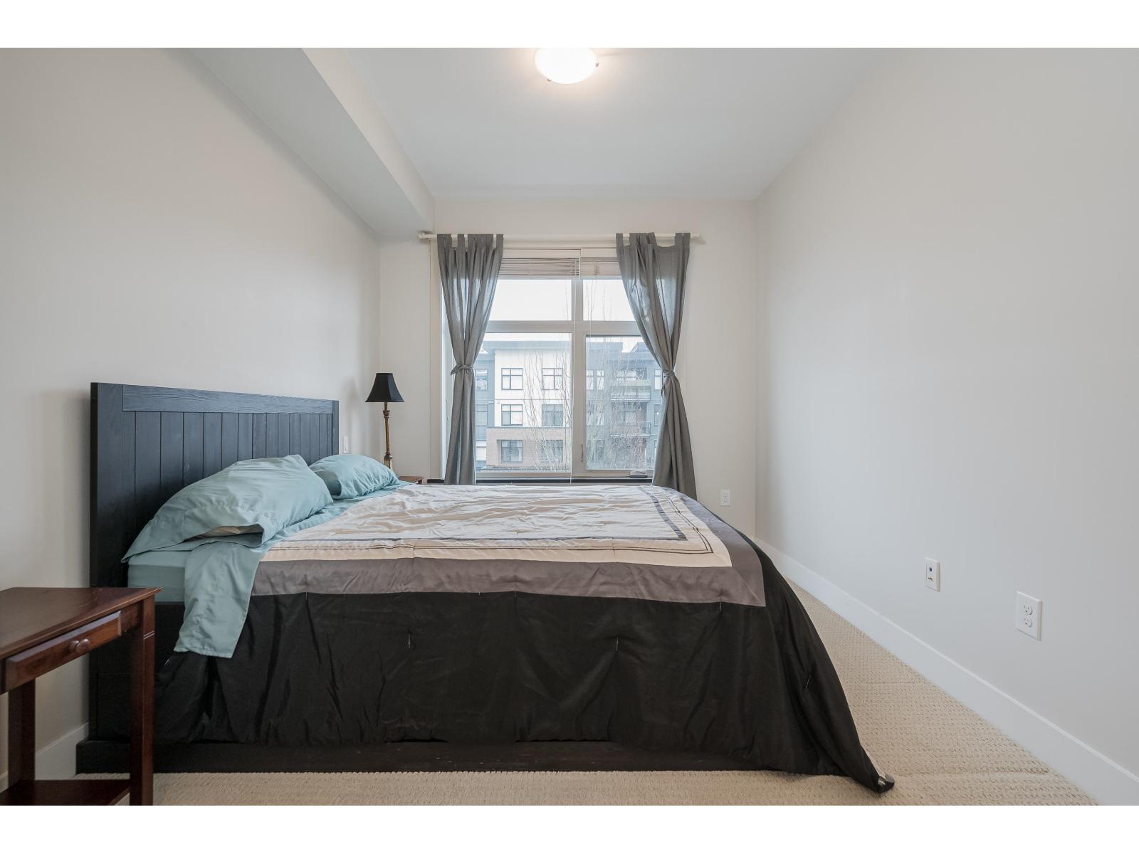 312 20062 FRASER HIGHWAY, Langley