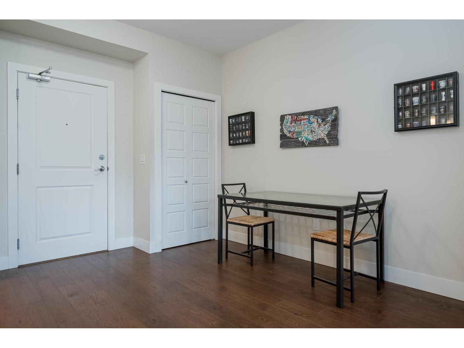 312 20062 FRASER HIGHWAY, Langley