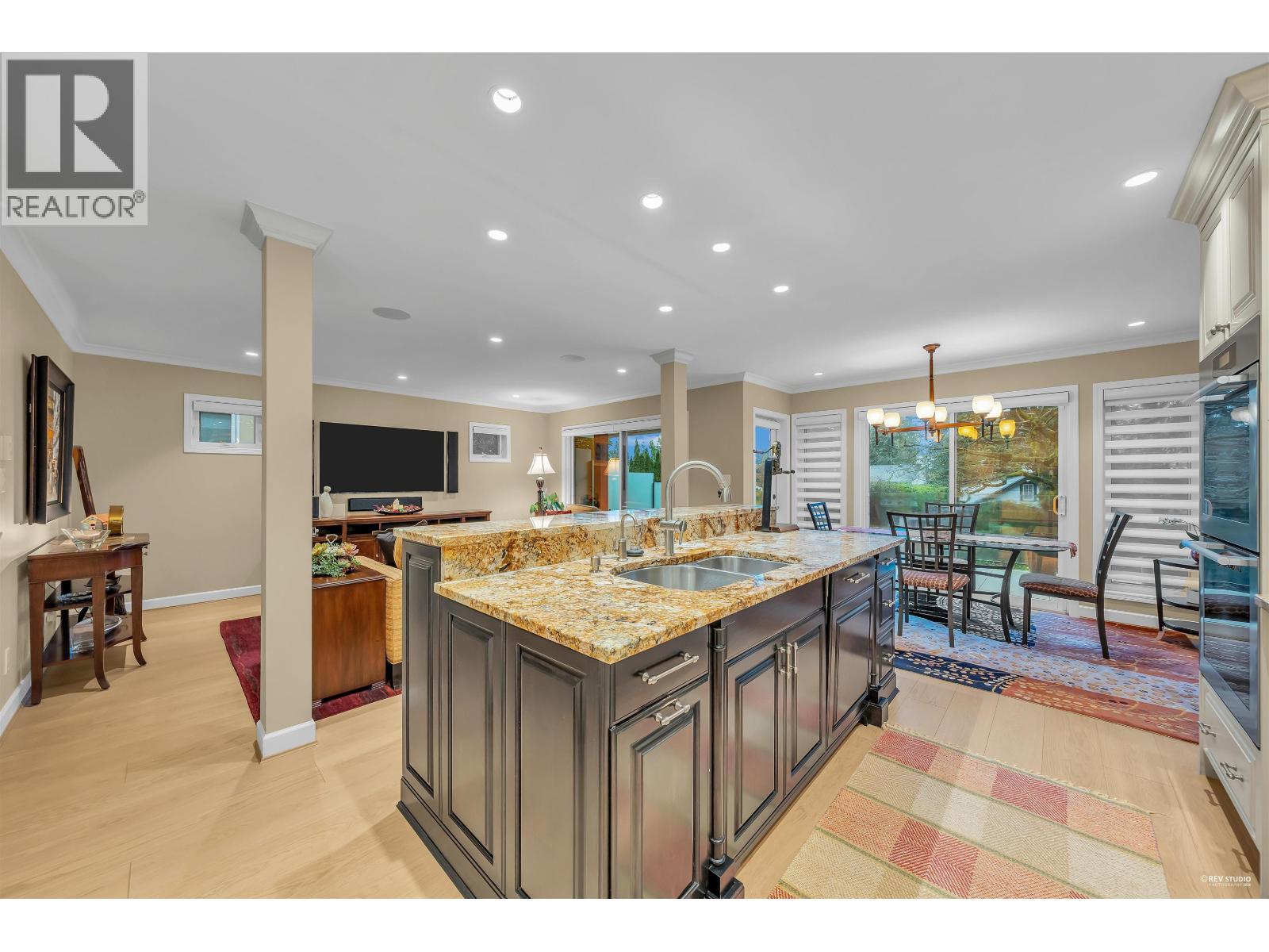 1578 INGLEWOOD AVENUE, West Vancouver