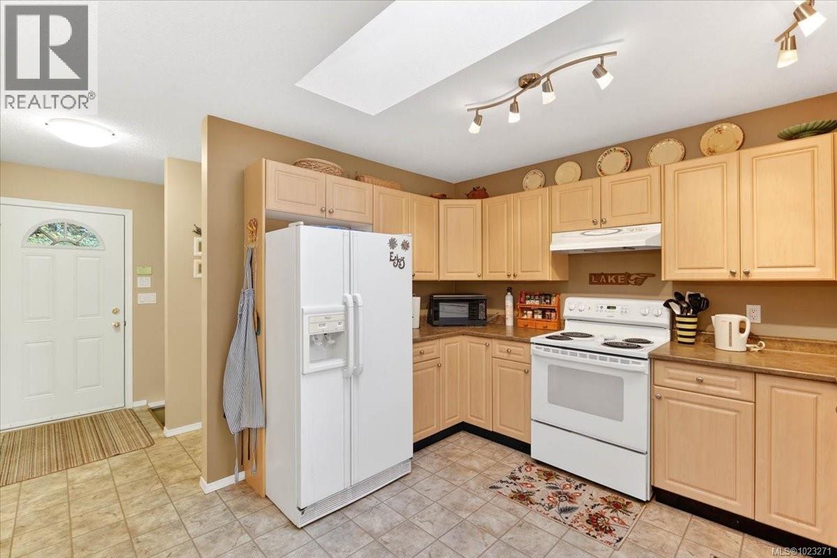 8253 Dickson Dr, Port Alberni