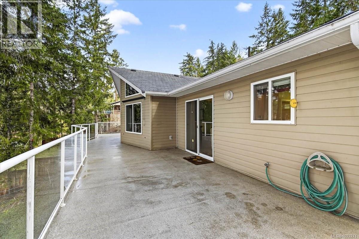 8253 Dickson Dr, Port Alberni