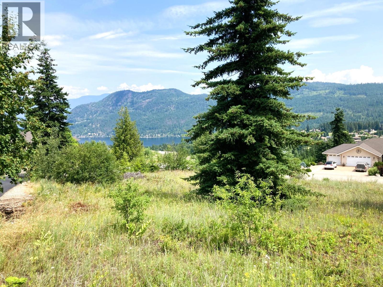  2555 Highlands Drive, Blind Bay