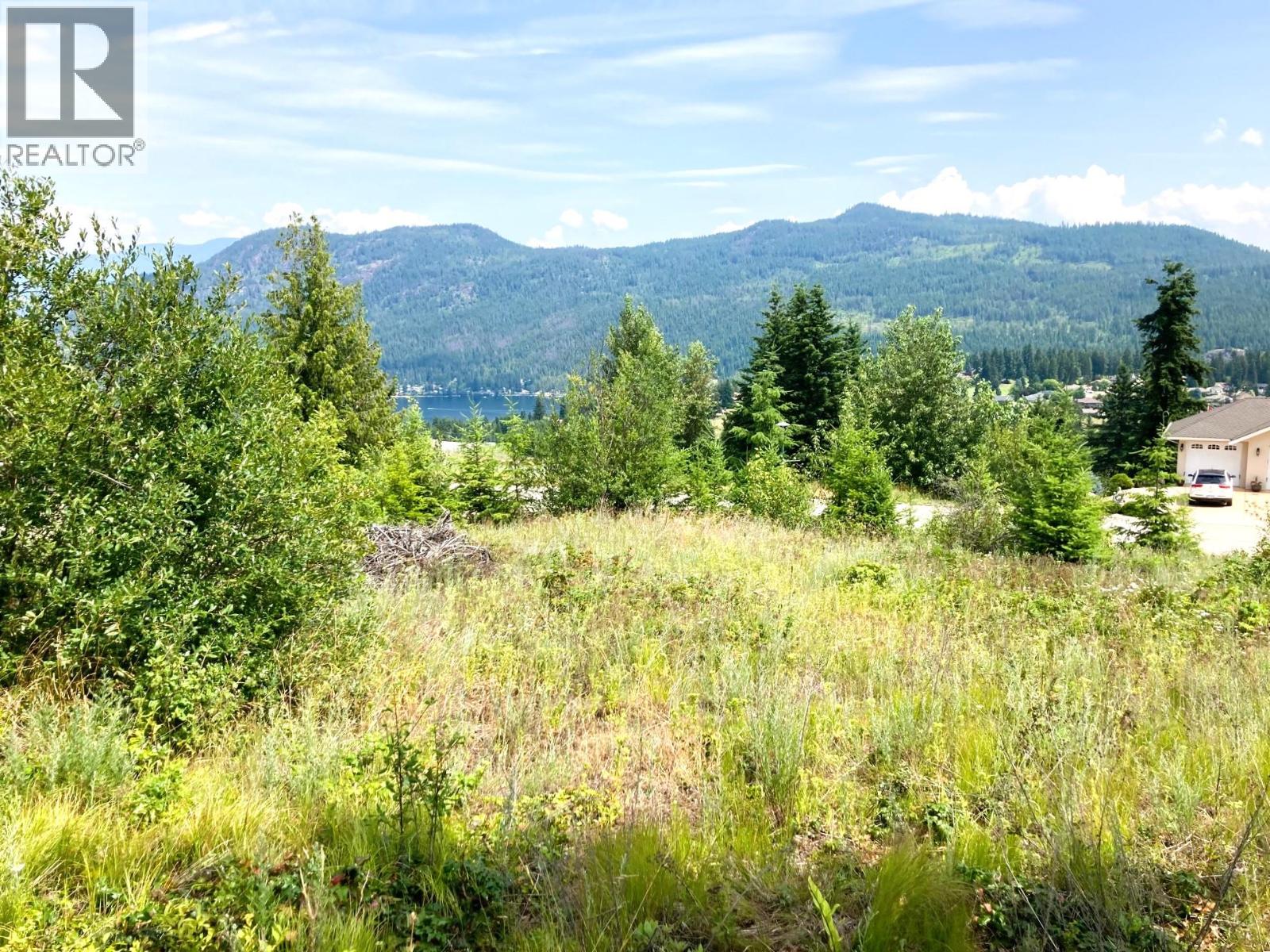  2555 Highlands Drive, Blind Bay