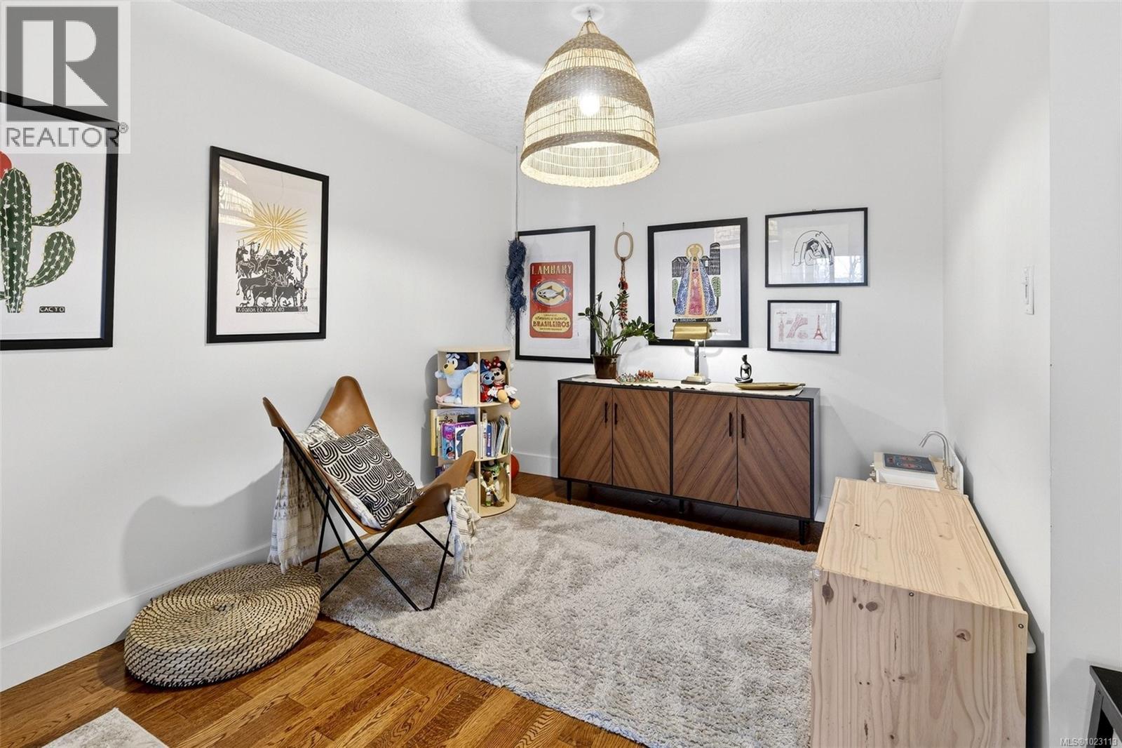 412 894 Vernon Avenue, Saanich