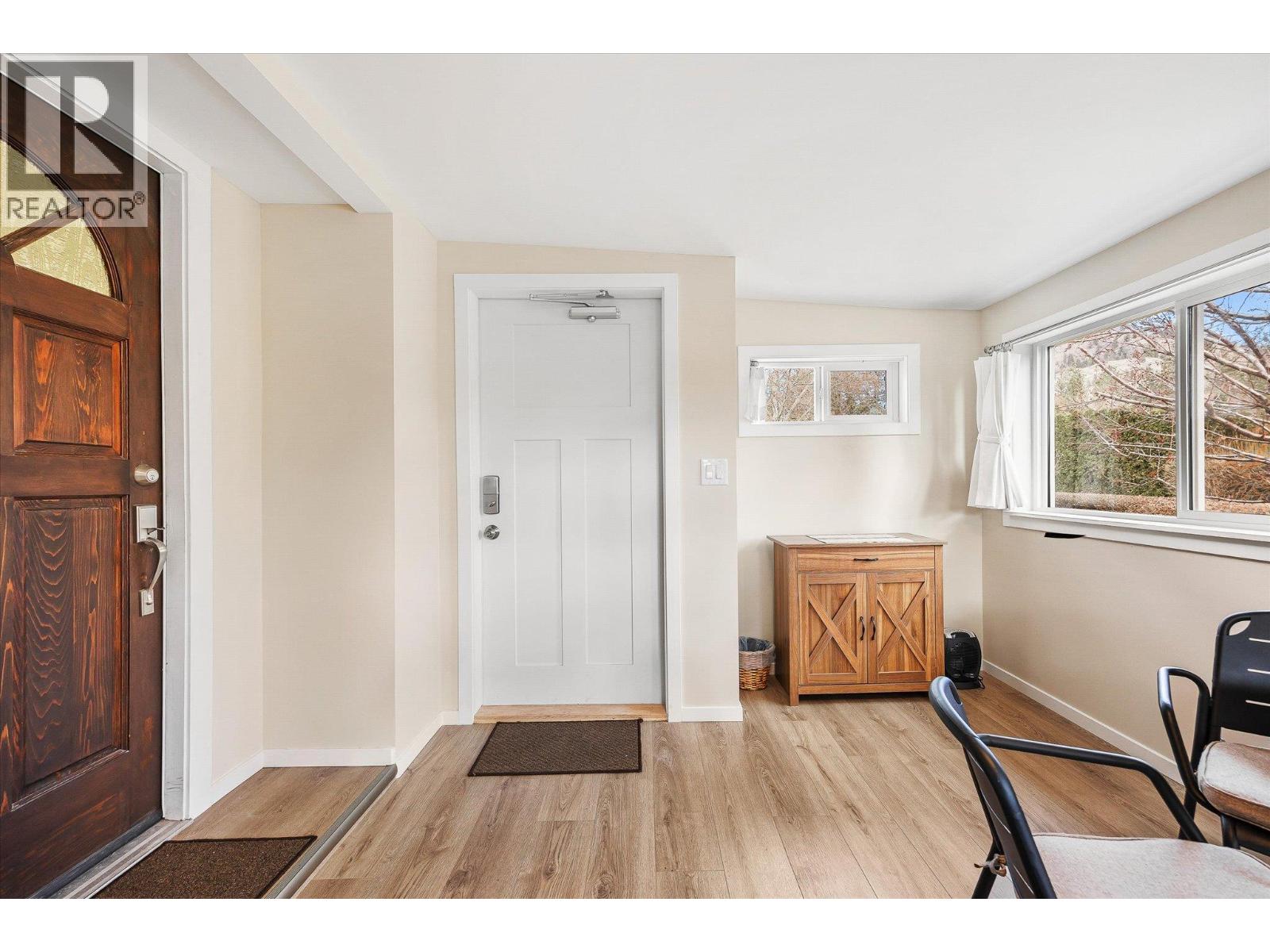 27 2001 97 Highway South, West Kelowna