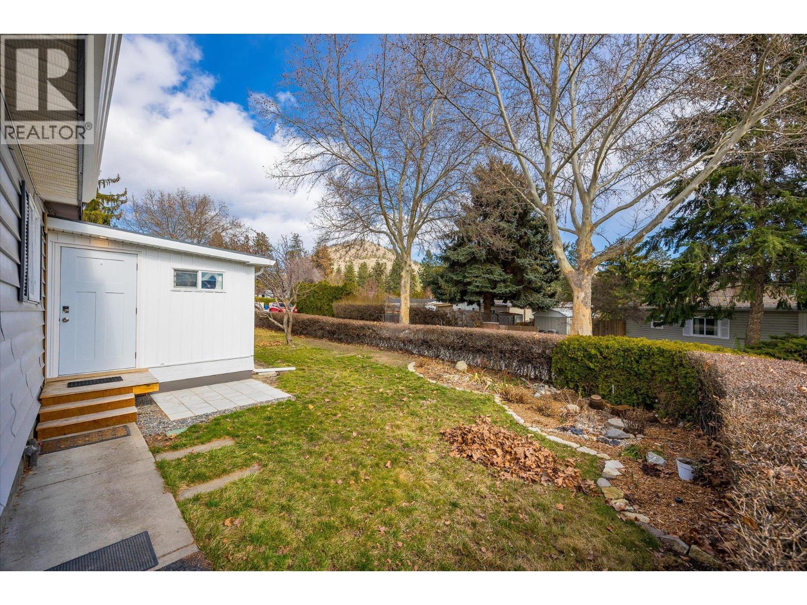 27 2001 97 Highway South, West Kelowna