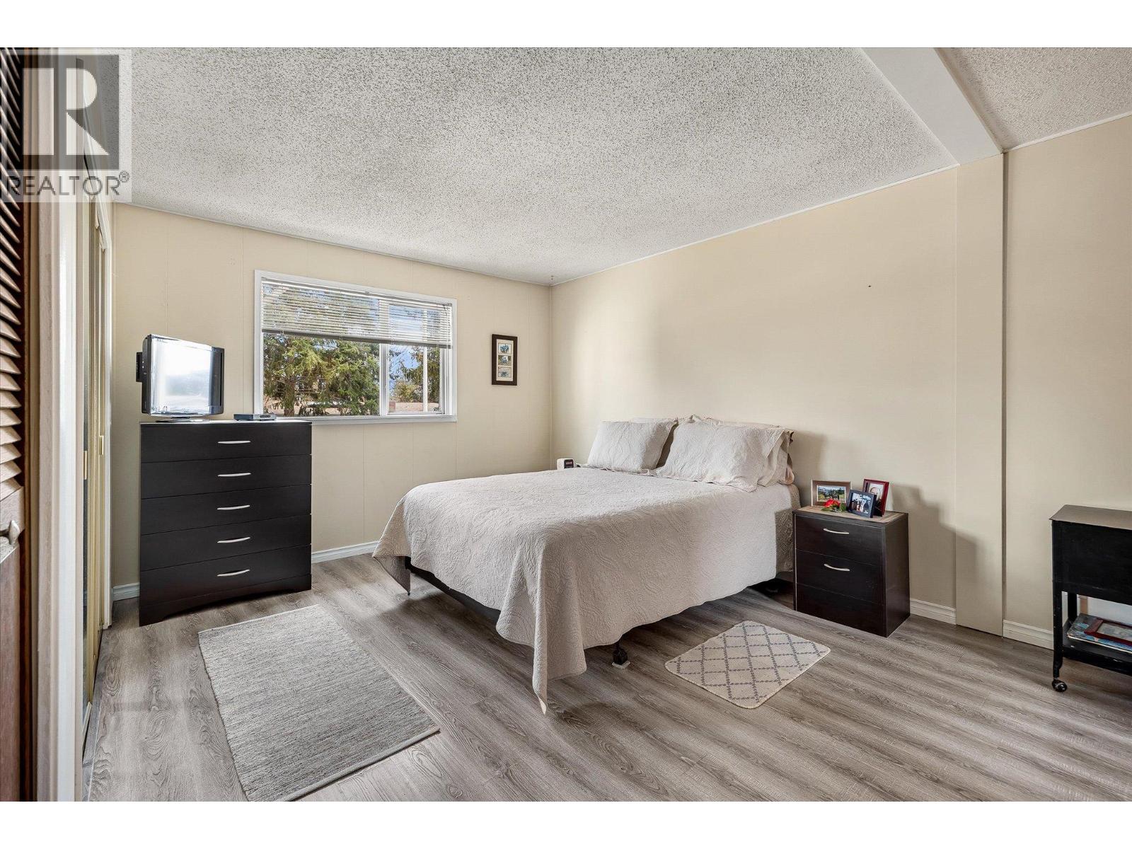 27 2001 97 Highway South, West Kelowna