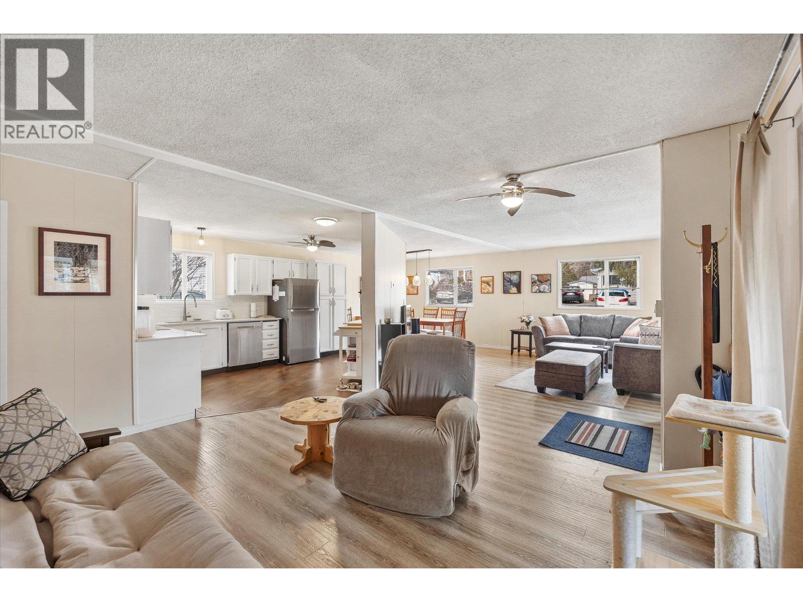 27 2001 97 Highway South, West Kelowna