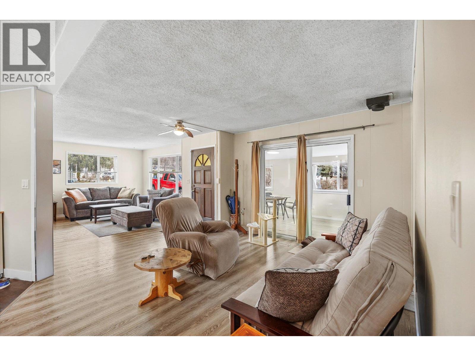 27 2001 97 Highway South, West Kelowna