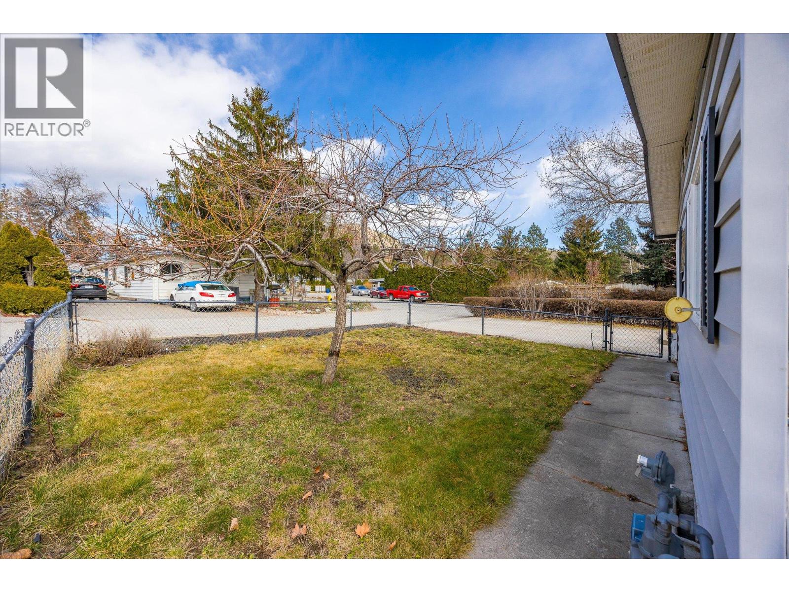 27 2001 97 Highway South, West Kelowna