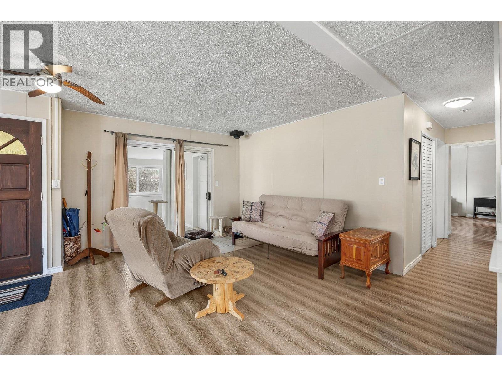 27 2001 97 Highway South, West Kelowna