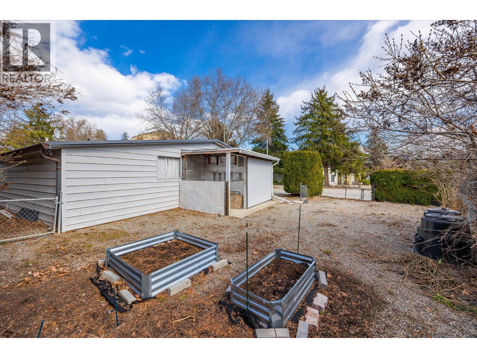 27 2001 97 Highway South, West Kelowna