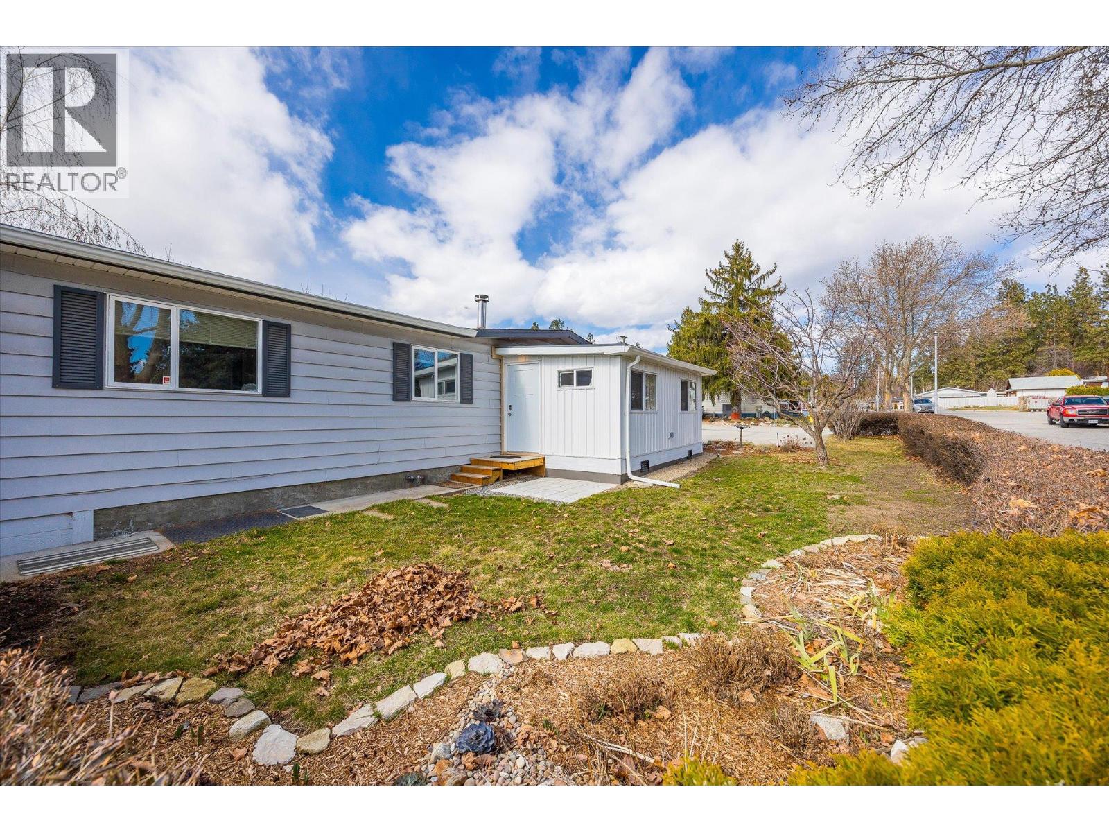 27 2001 97 Highway South, West Kelowna