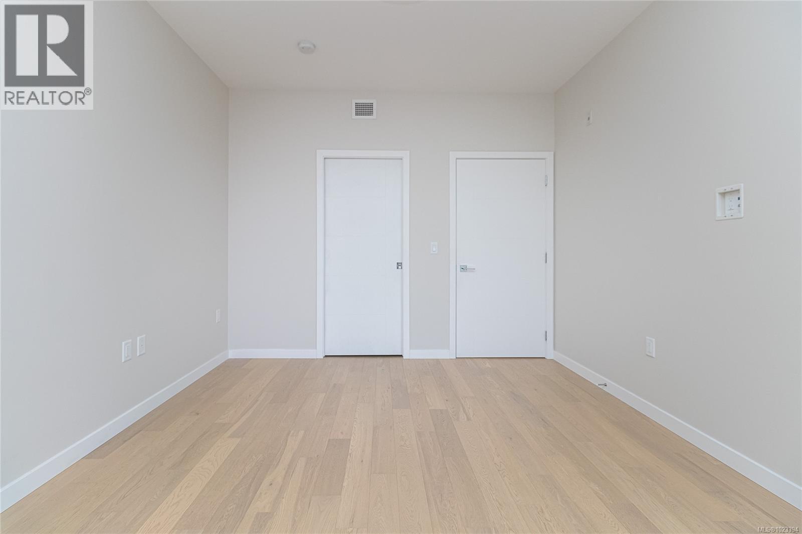 406 5118 Cordova Bay Road, Saanich