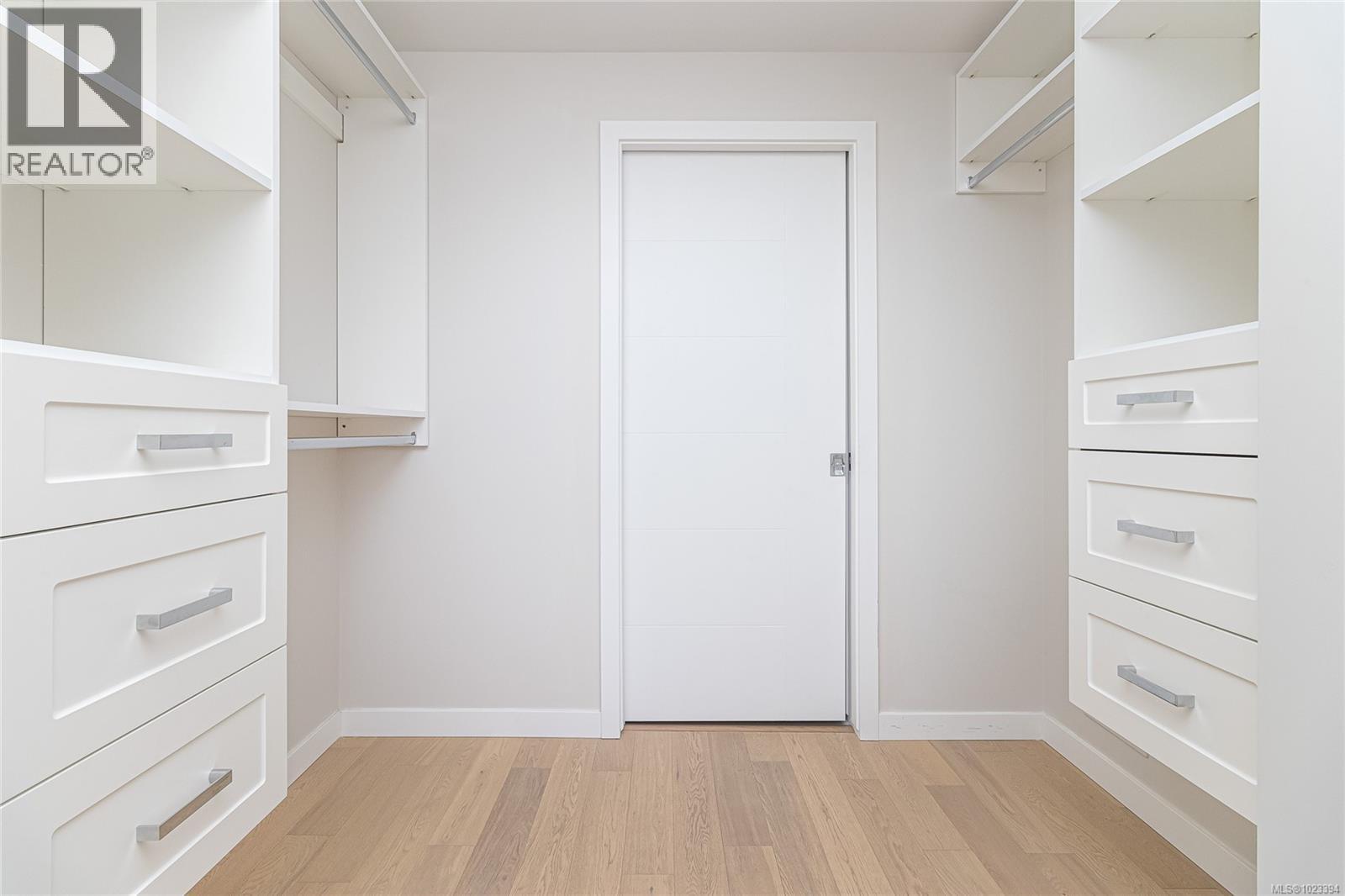 406 5118 Cordova Bay Road, Saanich