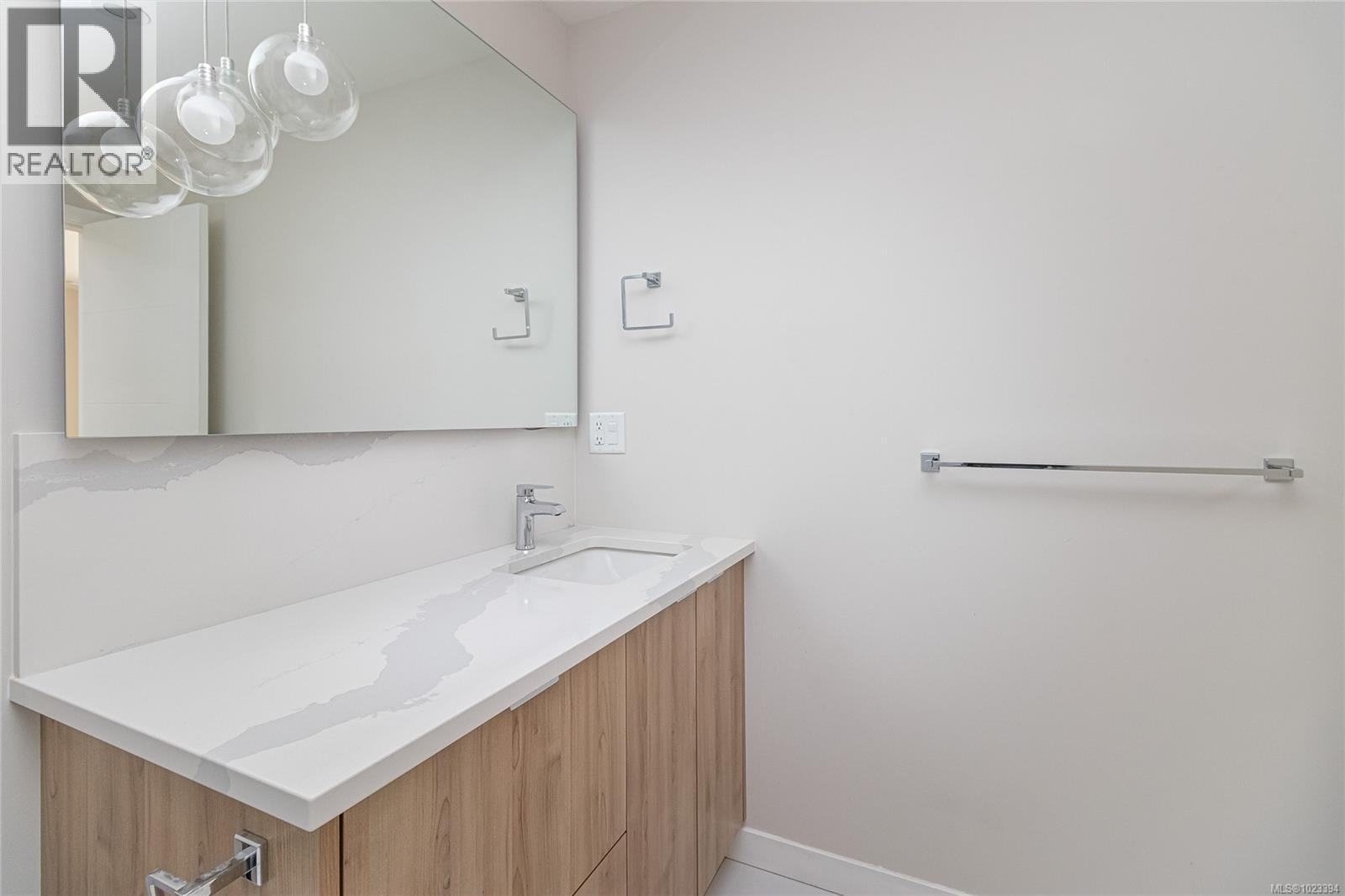 406 5118 Cordova Bay Road, Saanich