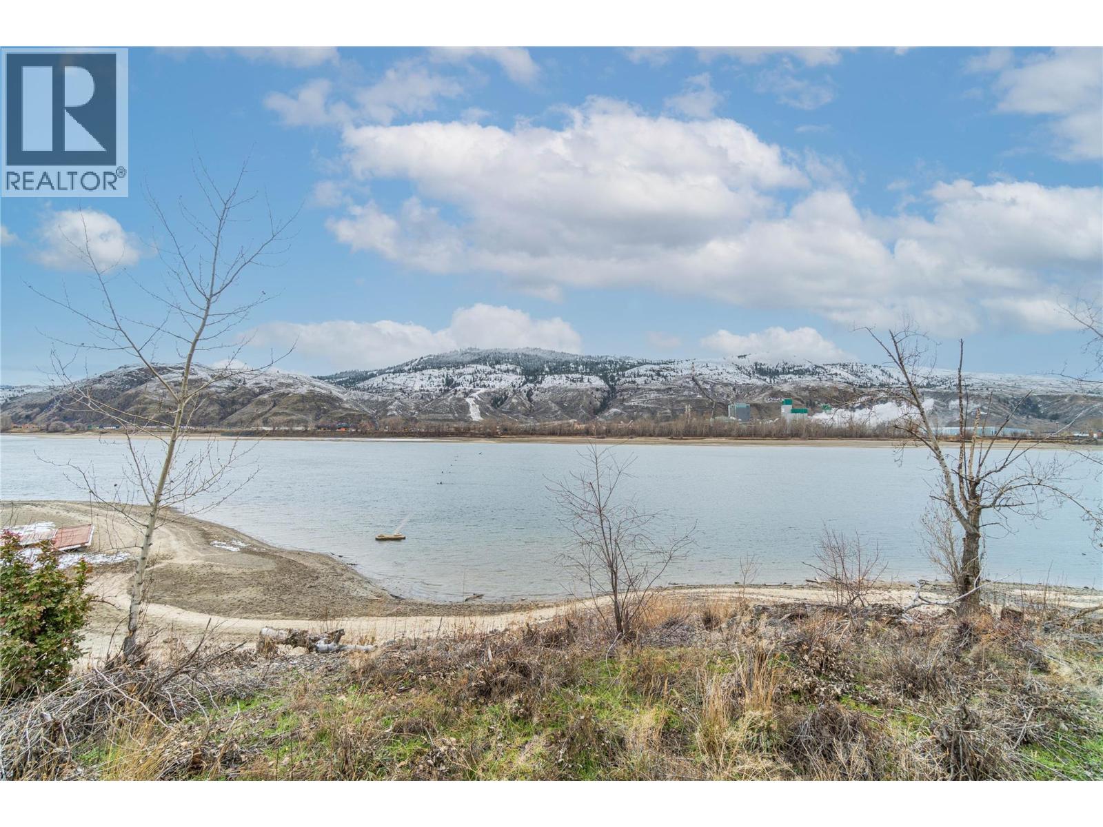 #218 755 MAYFAIR STREET - 21