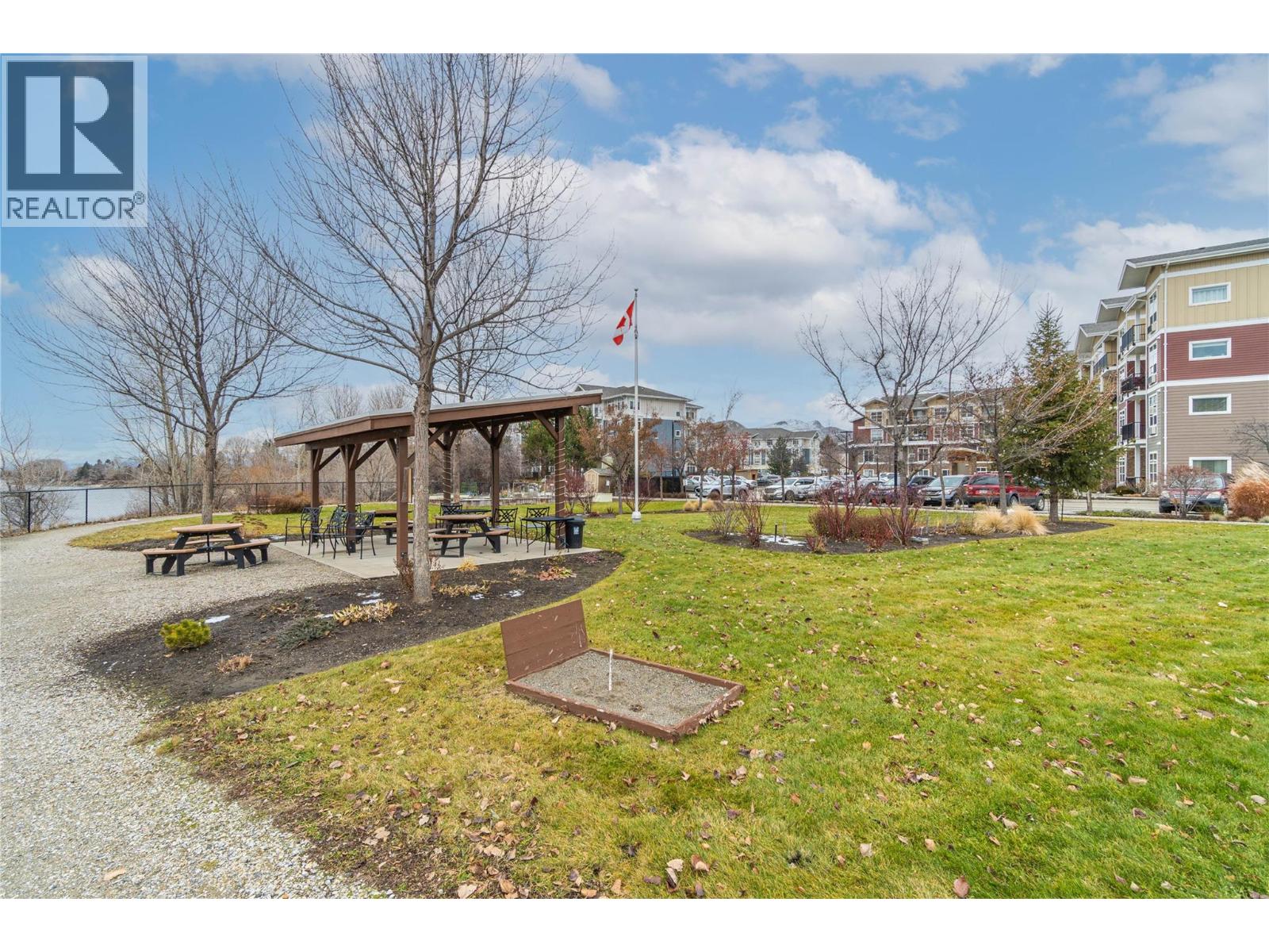 #218 755 MAYFAIR STREET - 22