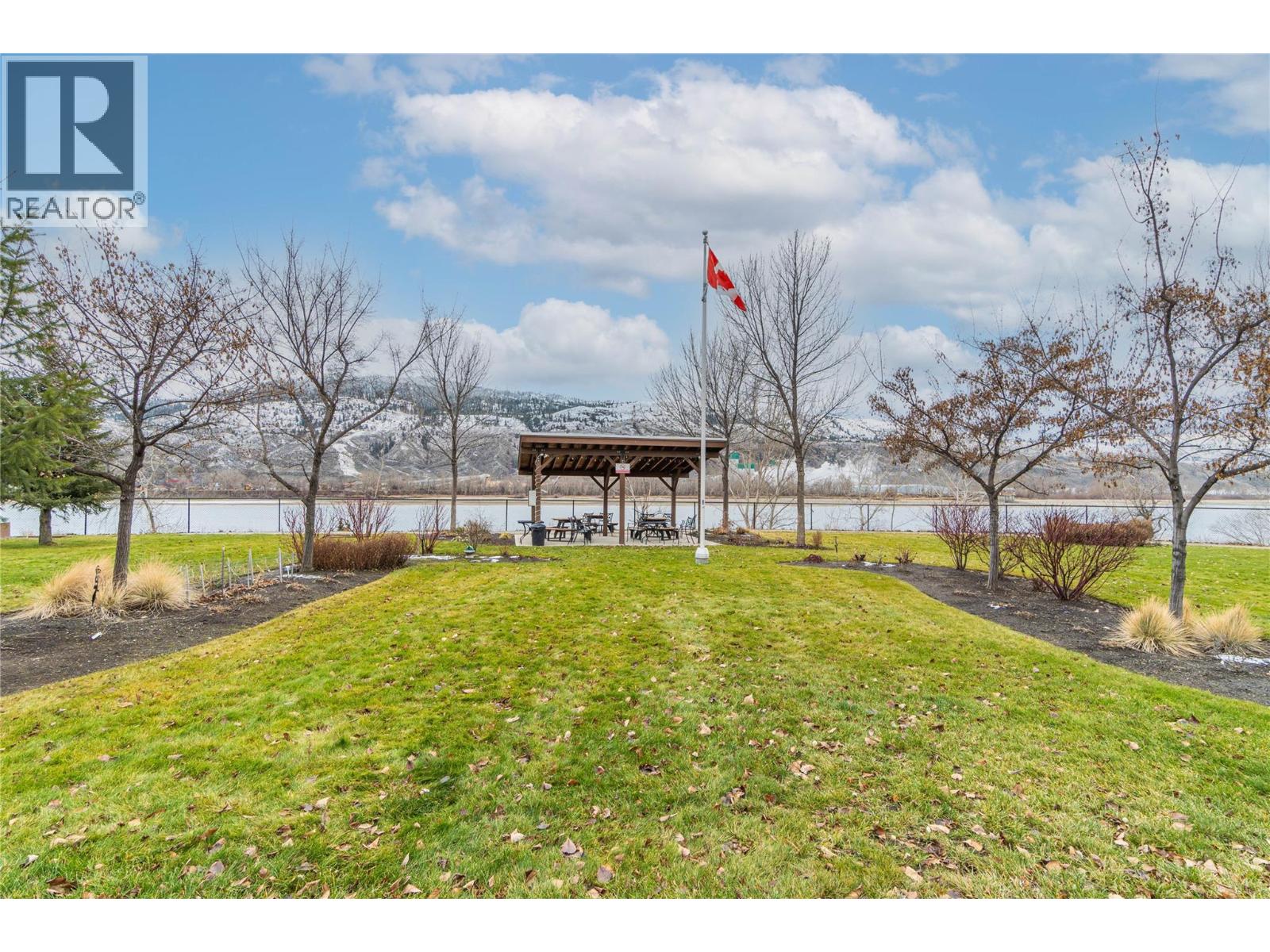 #218 755 MAYFAIR STREET - 19