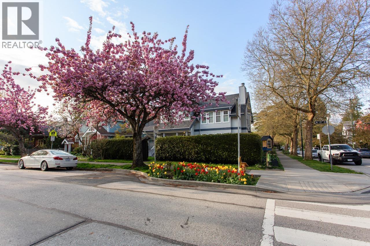 103 W 15TH AVENUE, Vancouver