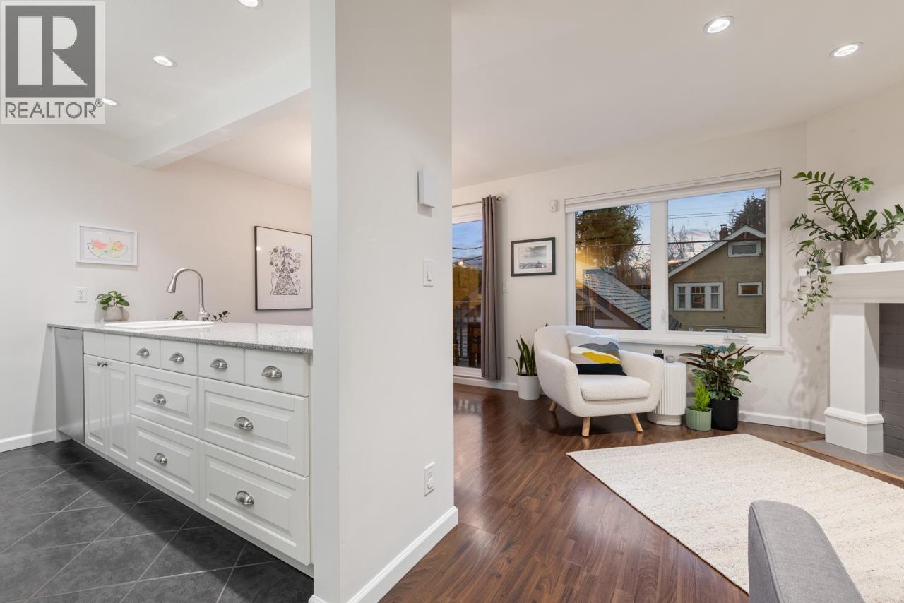 103 W 15TH AVENUE, Vancouver