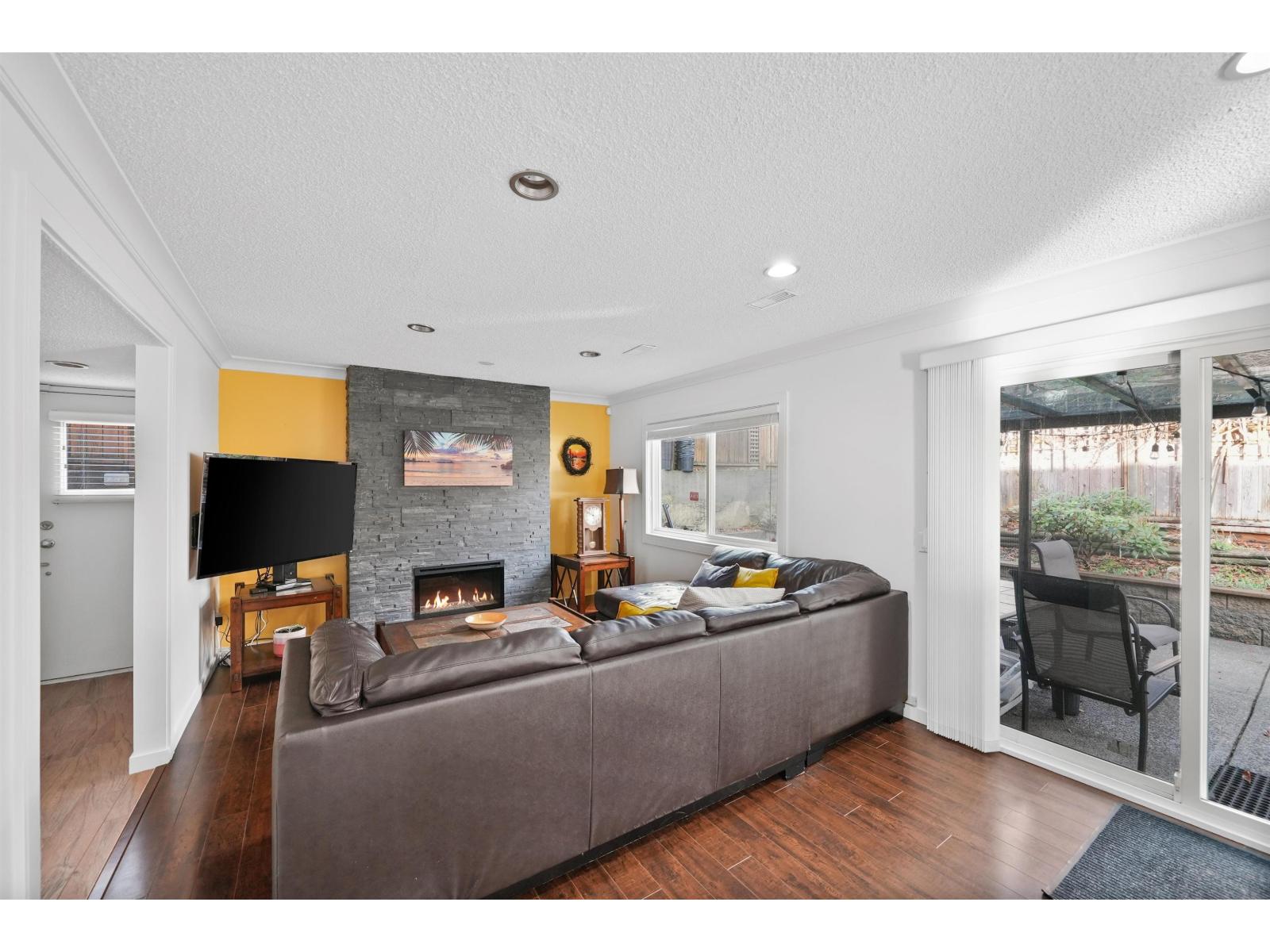 10421 SANTA MONICA Drive, Delta