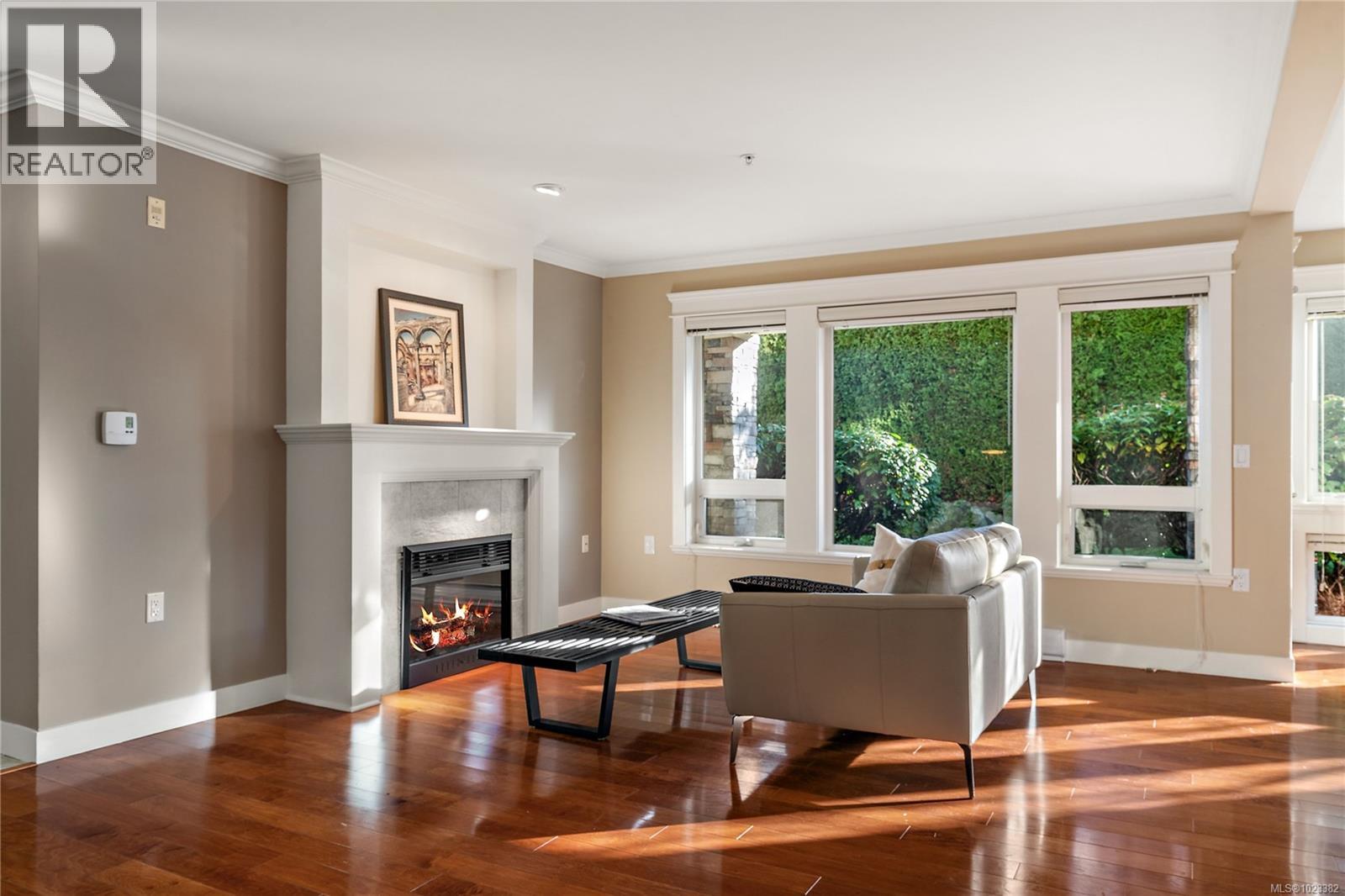 106 535 Heatherdale Lane, Saanich