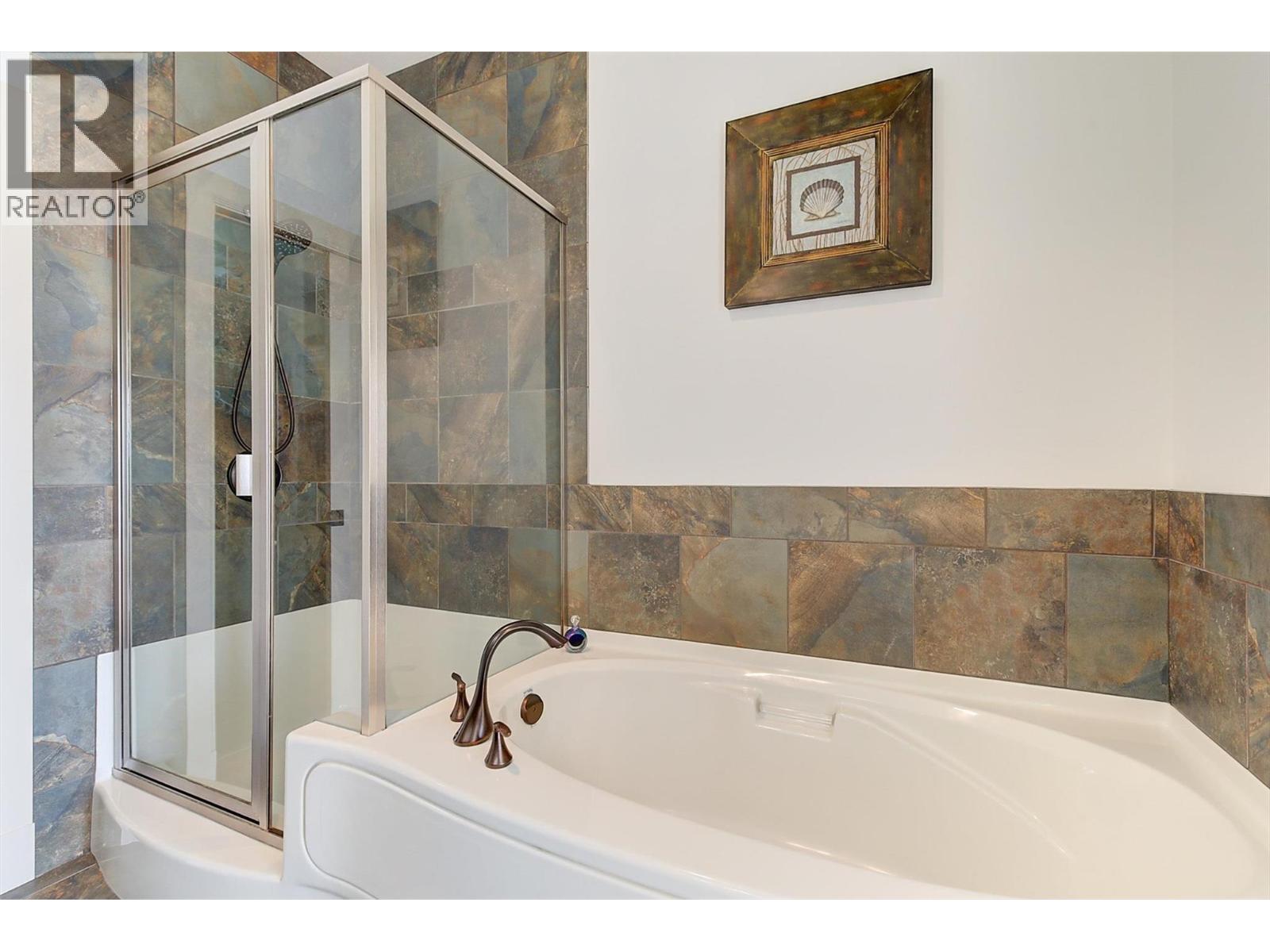  2135 Madera Court, Westbank