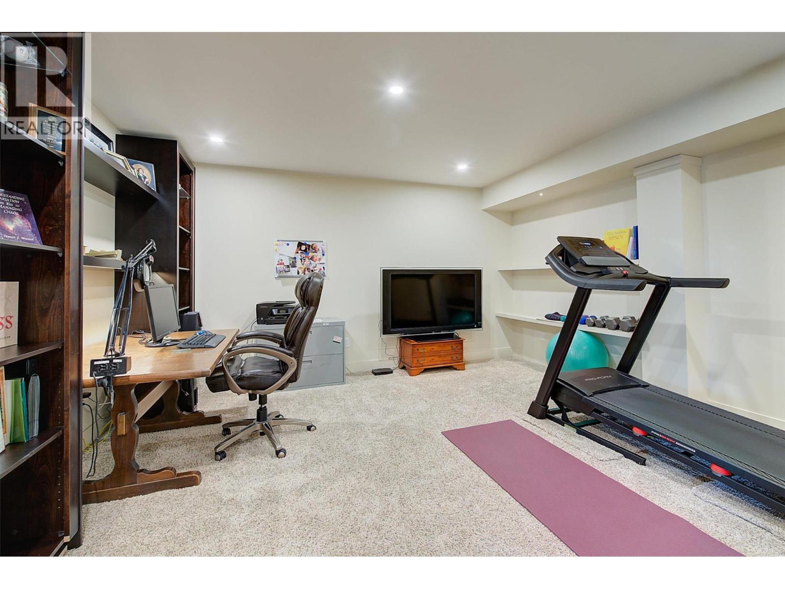  2135 Madera Court, Westbank