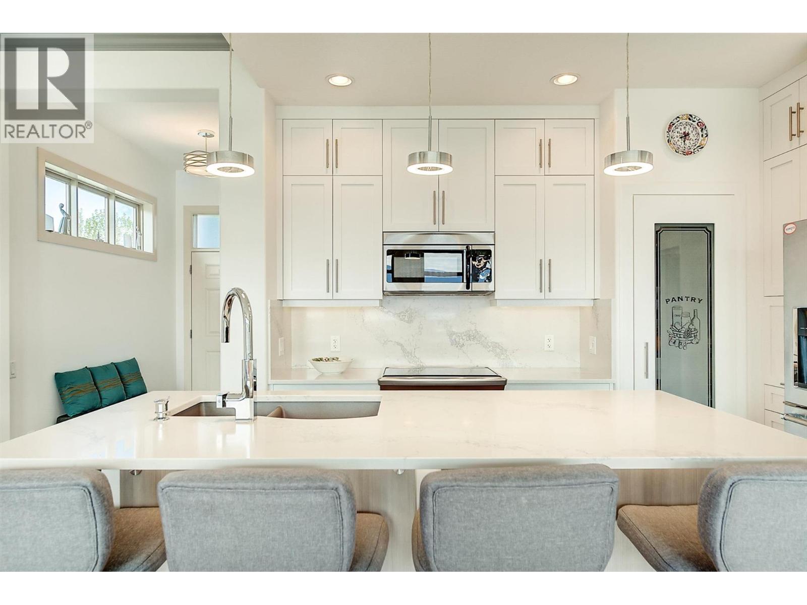  2135 Madera Court, Westbank