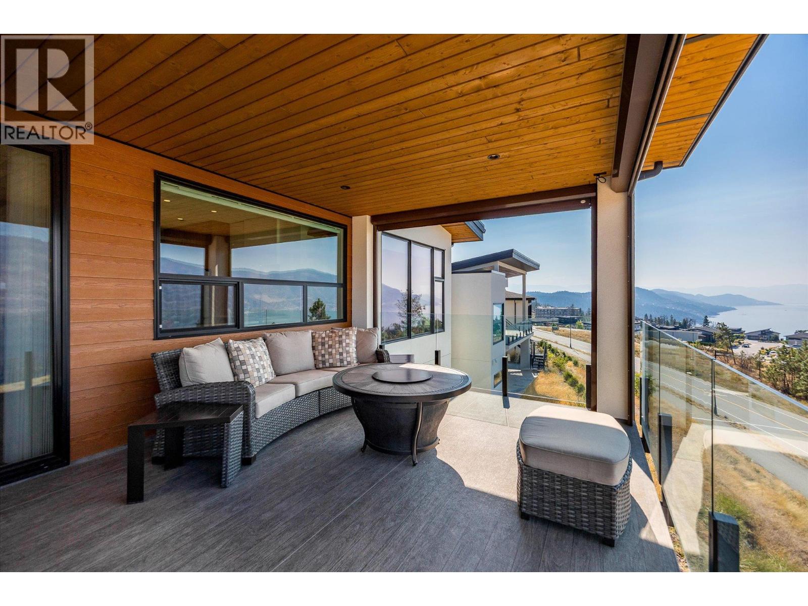 9814 Beacon Hill Crescent, Lake Country