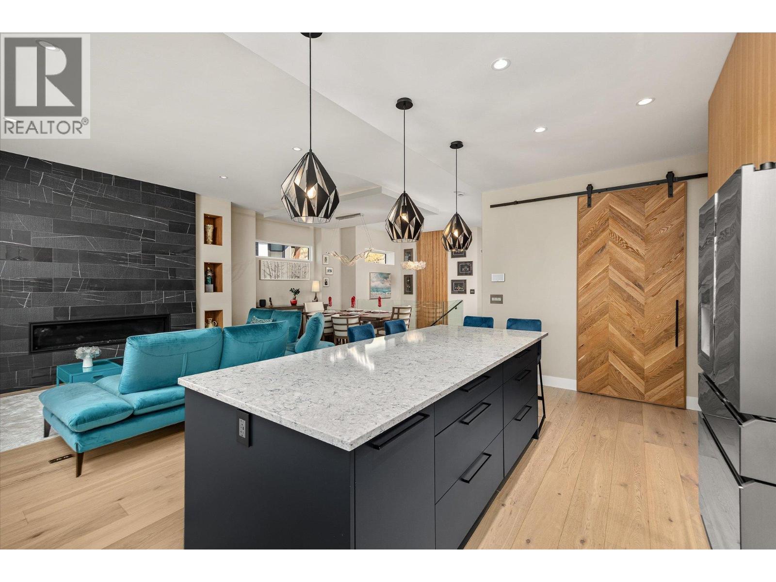 9814 Beacon Hill Crescent, Lake Country