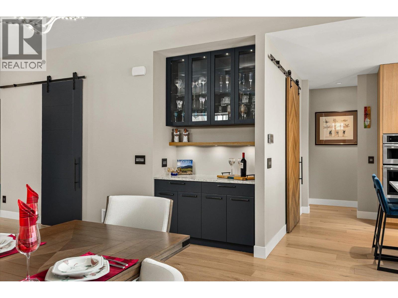 9814 Beacon Hill Crescent, Lake Country