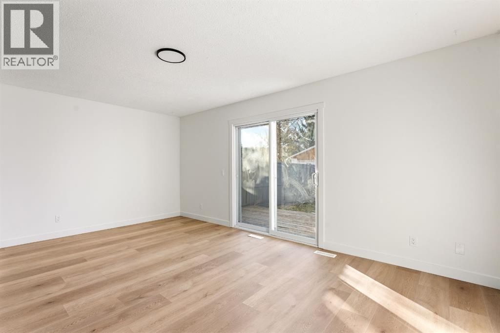 Single Family House for Sale in    Avenue NW Bowness Calgary 