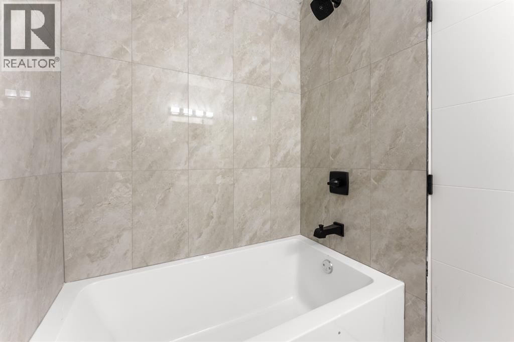 Single Family House for Sale in    Avenue NW Bowness Calgary 