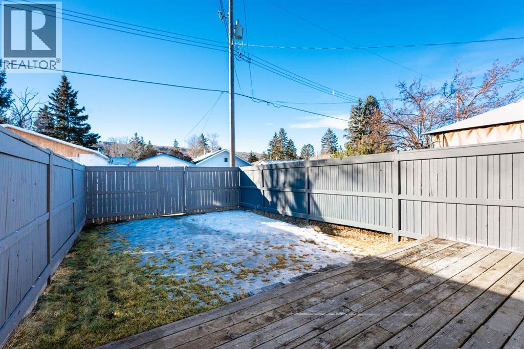 Single Family House for Sale in    Avenue NW Bowness Calgary 