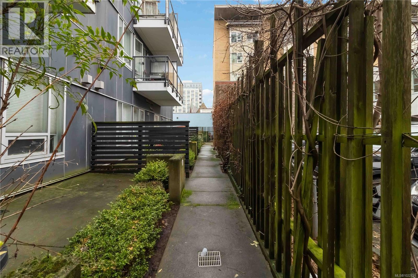 108 932 Johnson Street, Victoria