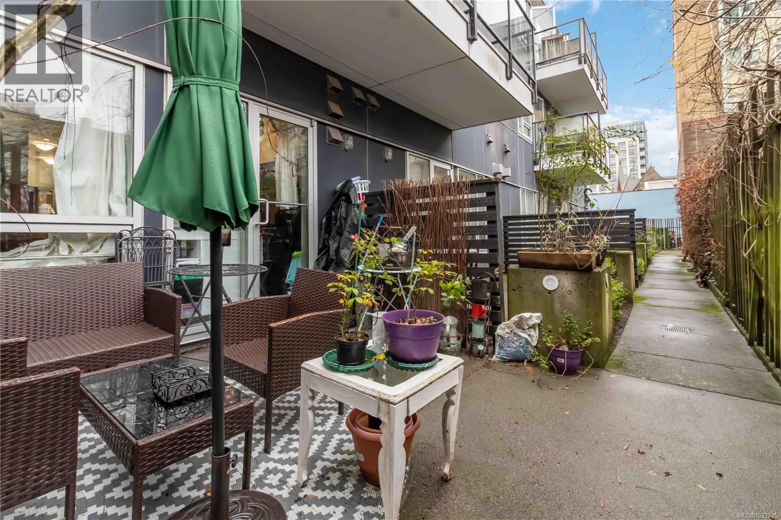 108 932 Johnson Street, Victoria