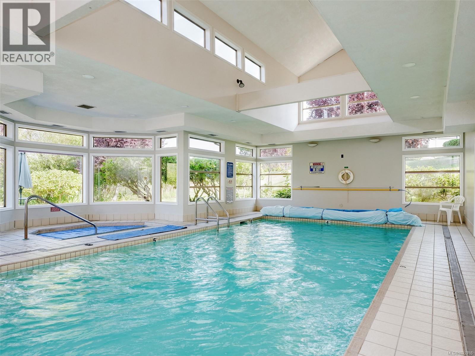 14 4318 Emily Carr Drive, Saanich