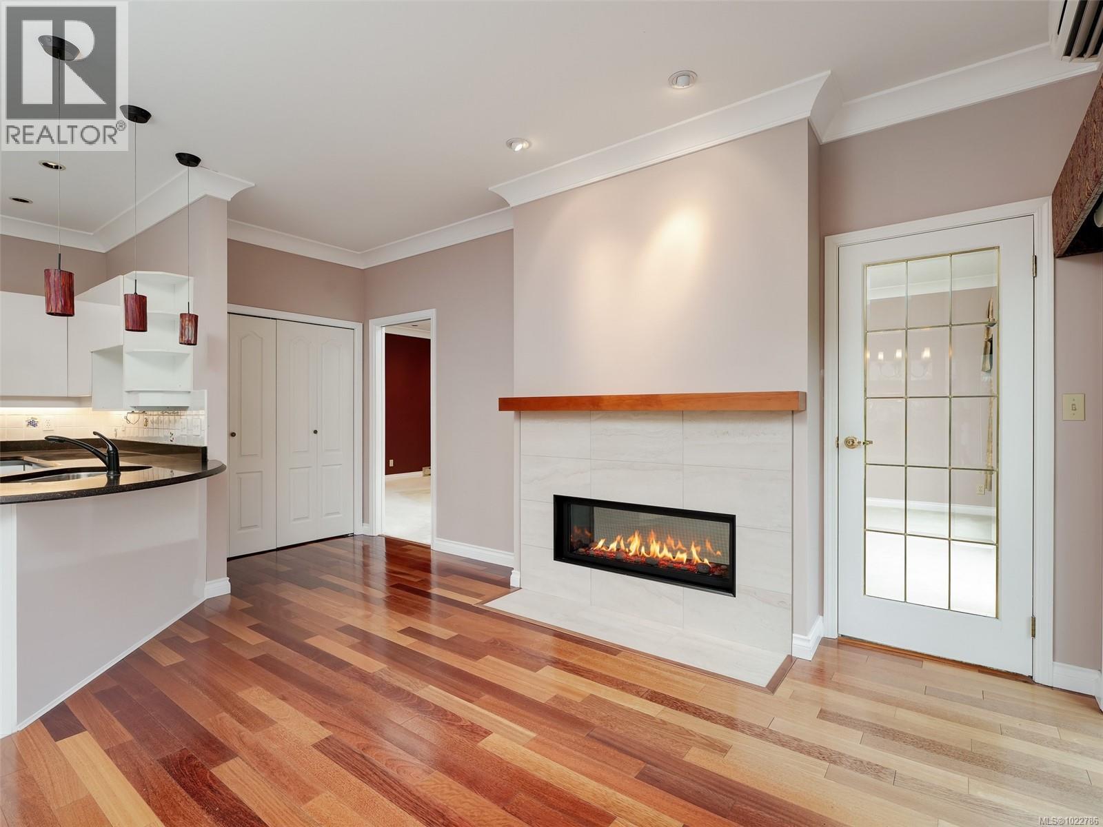 14 4318 Emily Carr Drive, Saanich