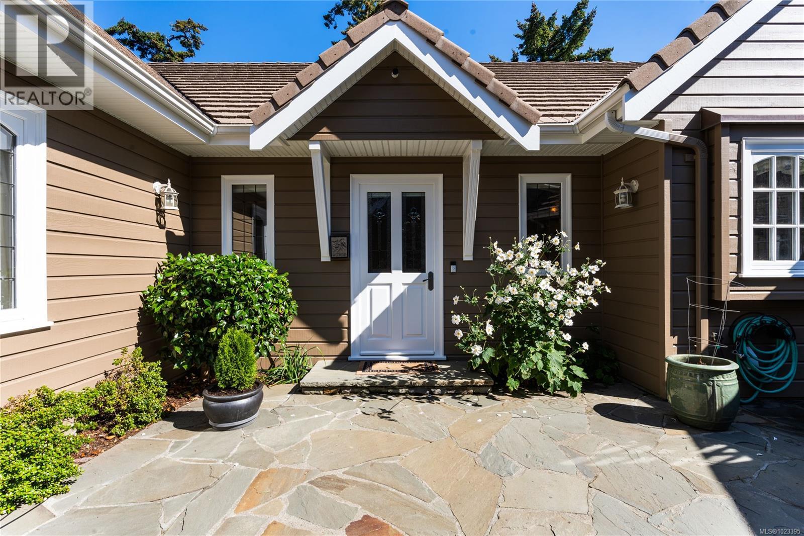  2555 Newman Road, Central Saanich