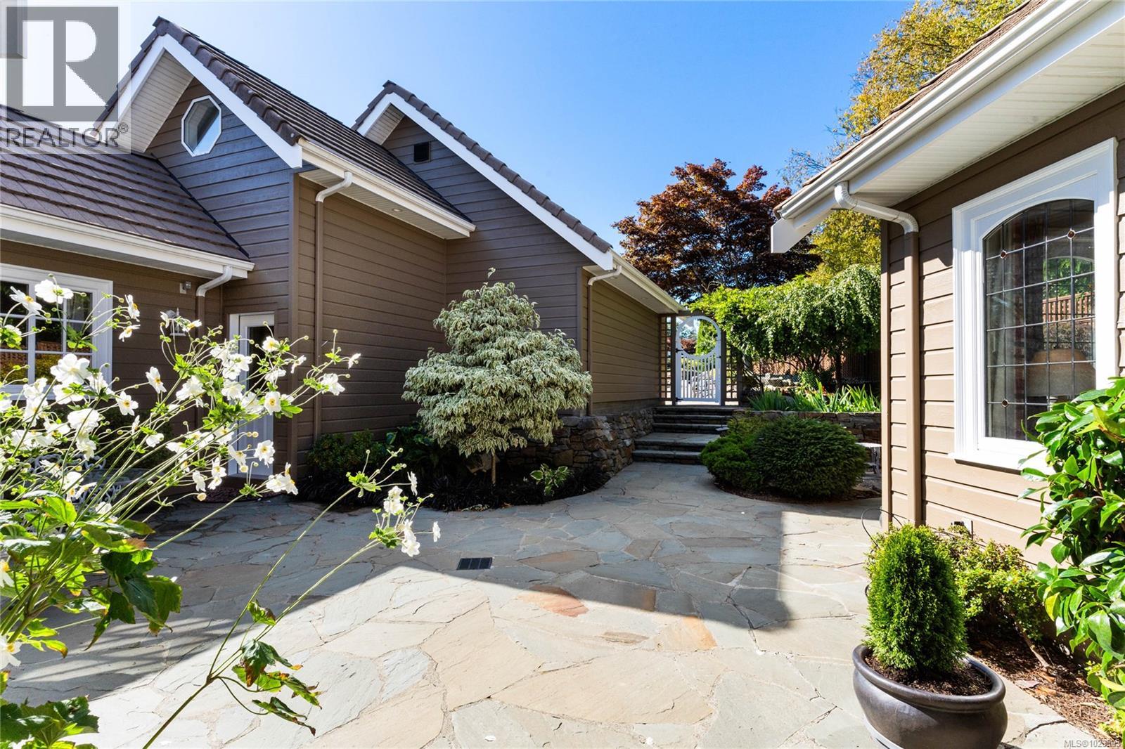  2555 Newman Road, Central Saanich