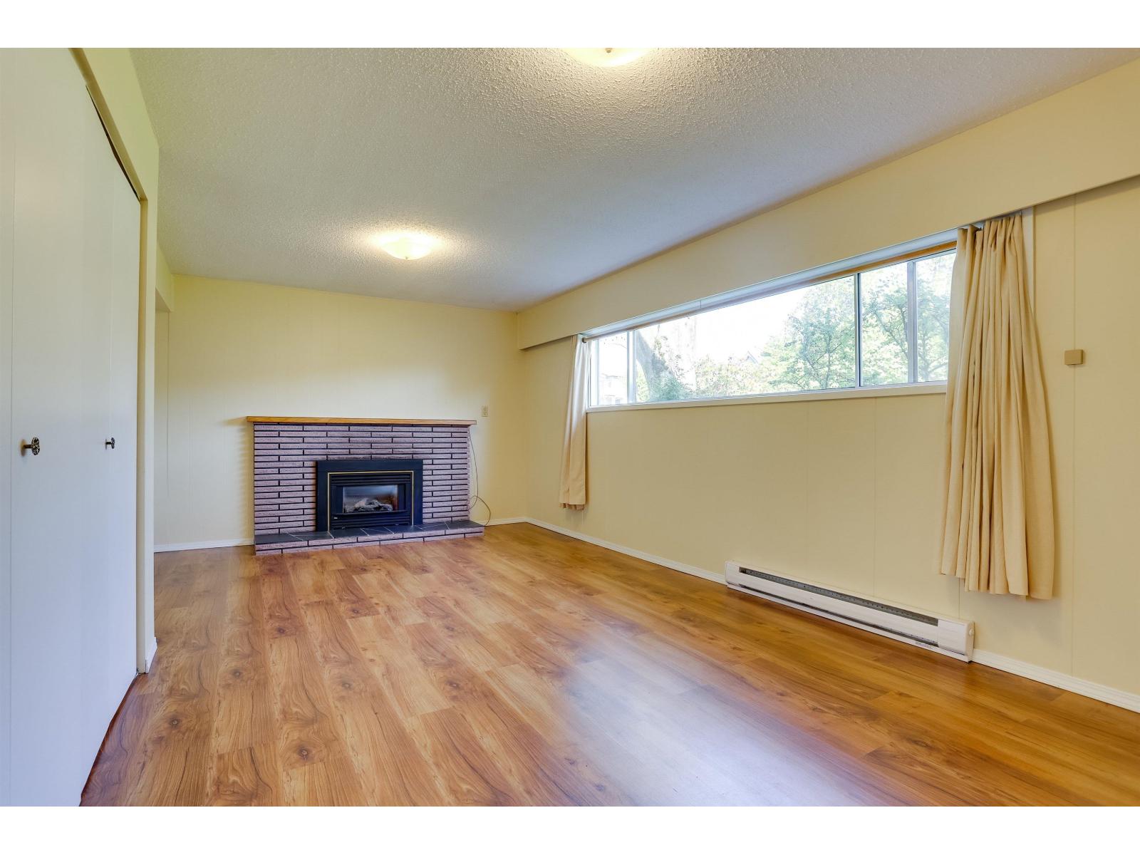 15568 THRIFT AVENUE, White Rock