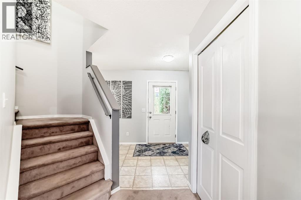 122 Bow Ridge Crescent, Cochrane