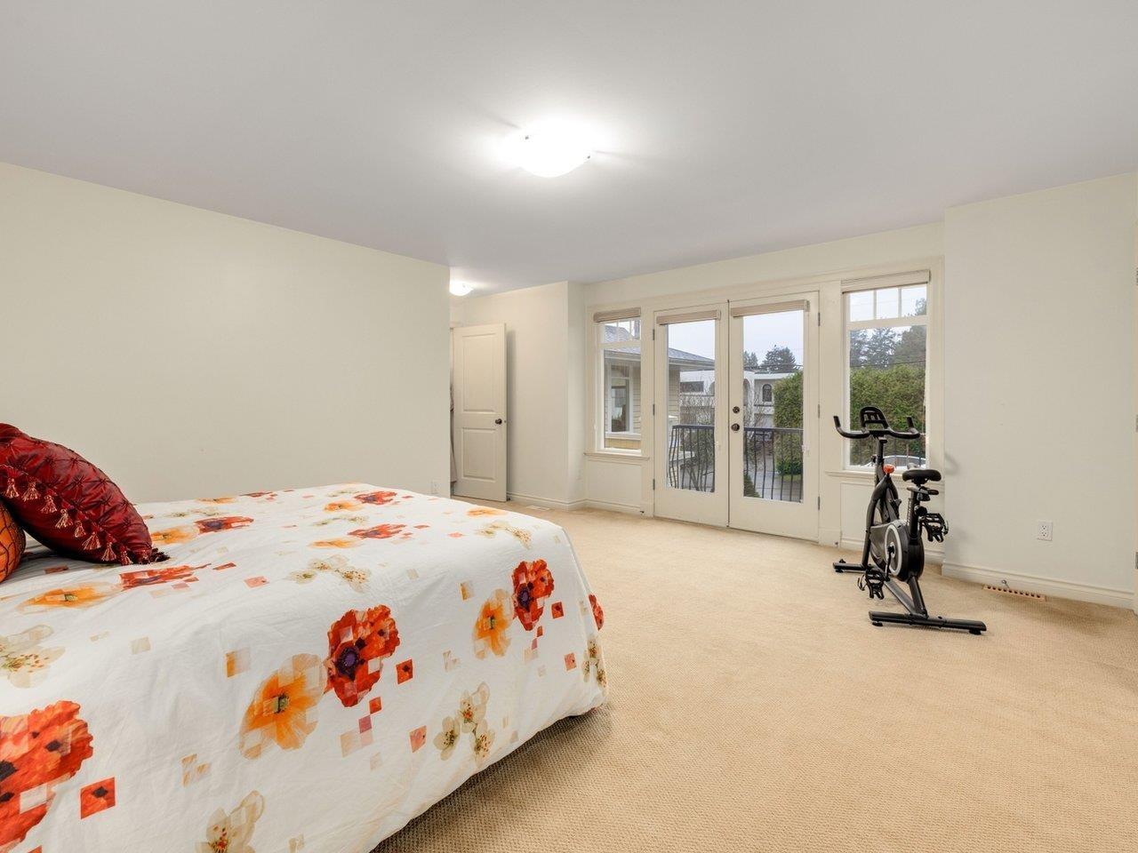 14008 MARINE DRIVE, White Rock